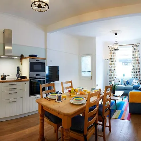 Leeward - Fantastic Two Bedroom Ground Floor Nyaraló